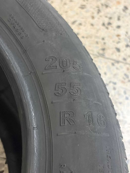 Um par de Pneus 205 /55/r16
