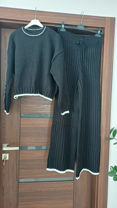 Komplet dzianinowy damski r.M