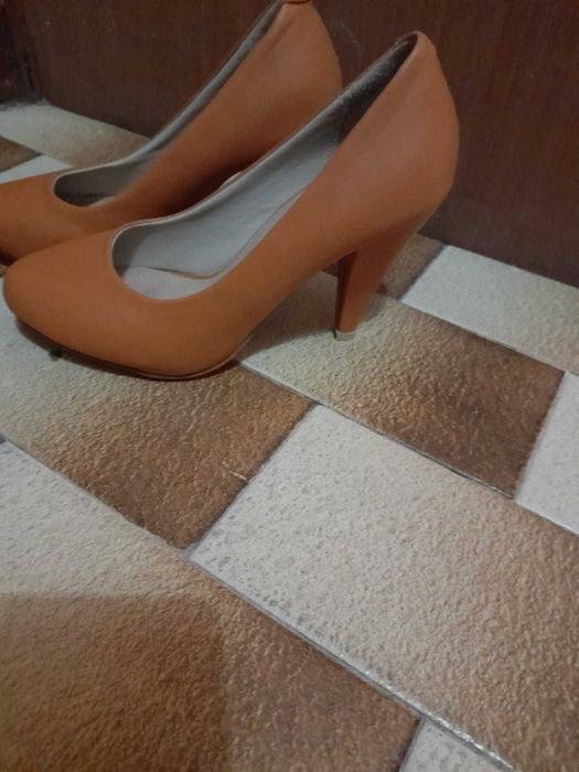 Sapato 35-36 como novo