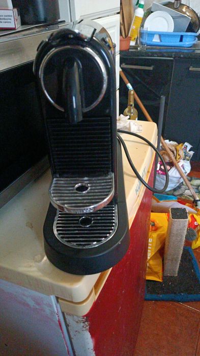 Máquina de Café De’Longhi Nespresso CitiZ EN167.B
