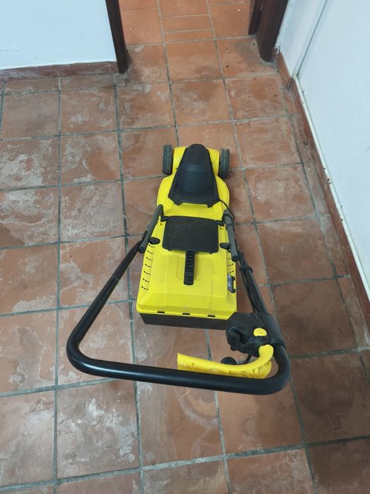 Corta-relvas elétrico 1200 W 23 cm