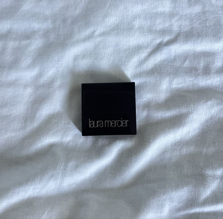 Laura Mercier Tightline Cake Eye Liner