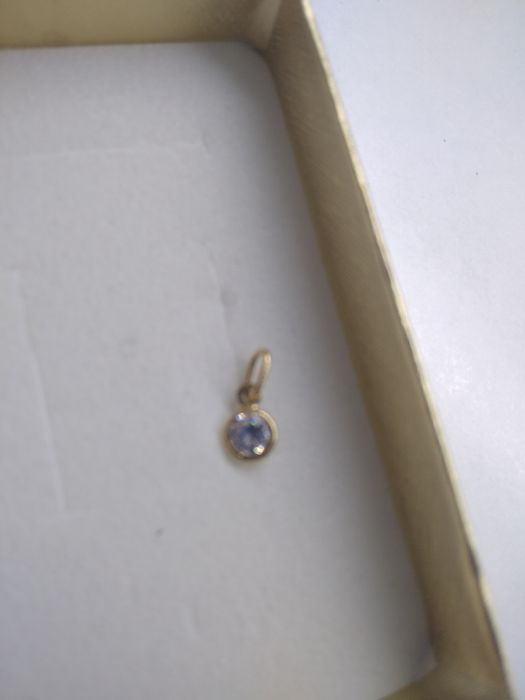 Złoty maleńki wisiorek  z cyrkonią złoto 585   264