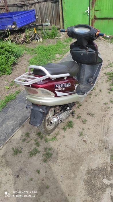 Продам скутер 4т