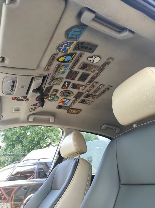 Машина на повному ходу сів і поїхав.