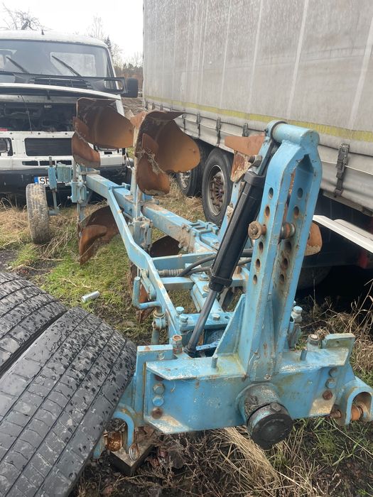 Plug obrotowy 3 skibowy