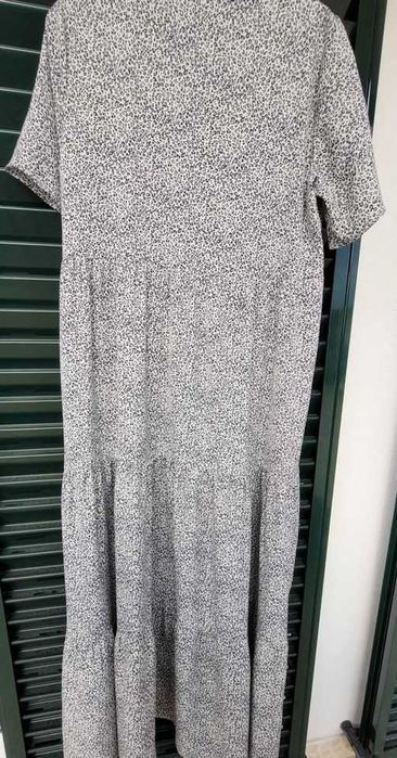 Vestido comprido cinza