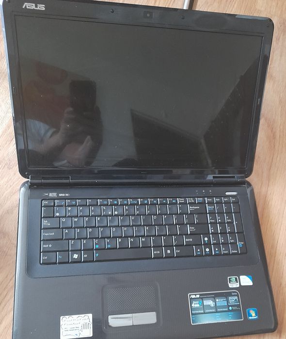 Laptop Asus czarny