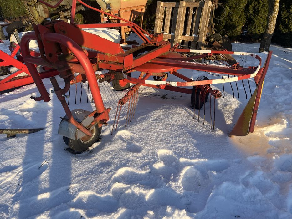 Zgrabiarka karuzelowa fella