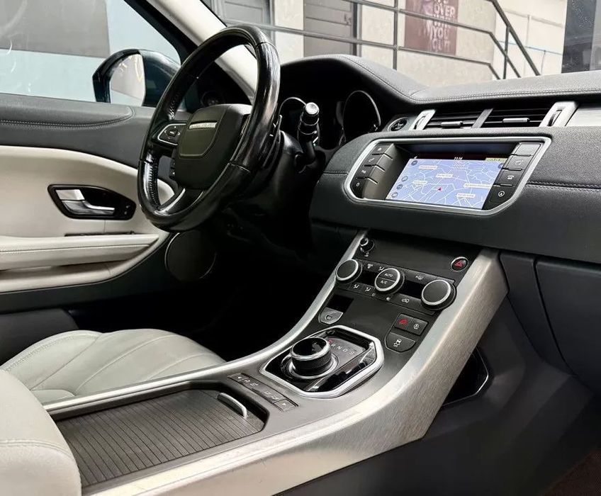 Land Rover Range Rover Evoque 2.0 D150 AWD R-Dynamic HSE Auto
