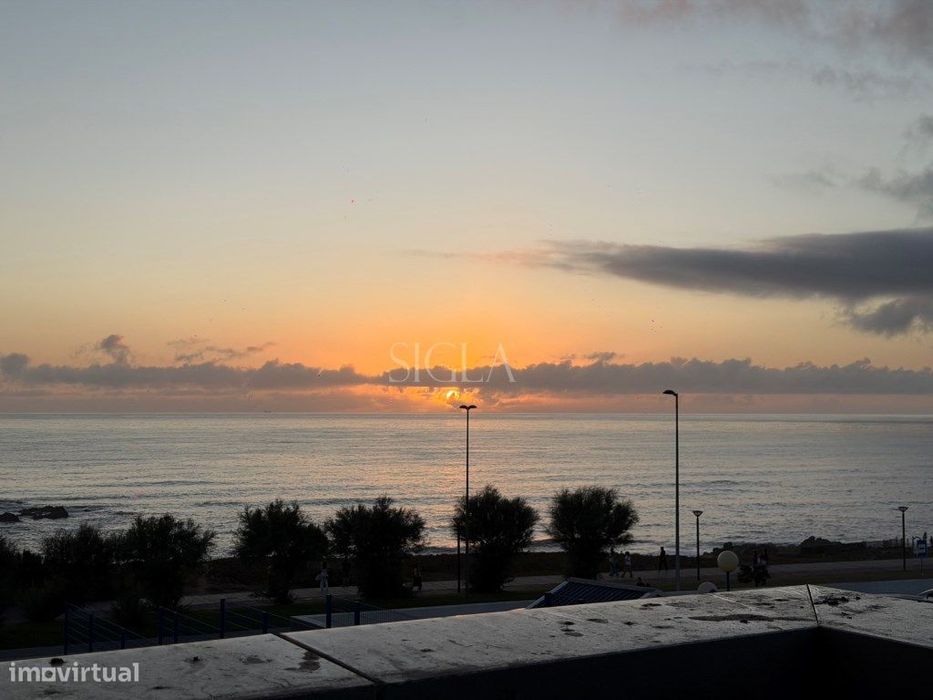 T1 Praia Canidelo em condomínio com piscina ginásio e coworking