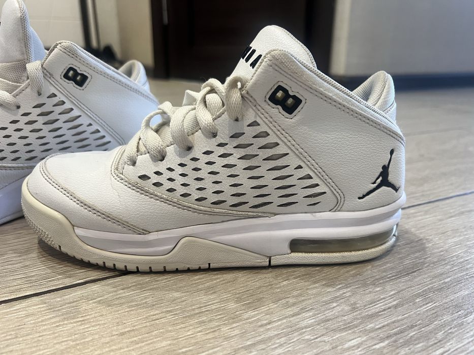 Кросівки Jordan 23,5 см