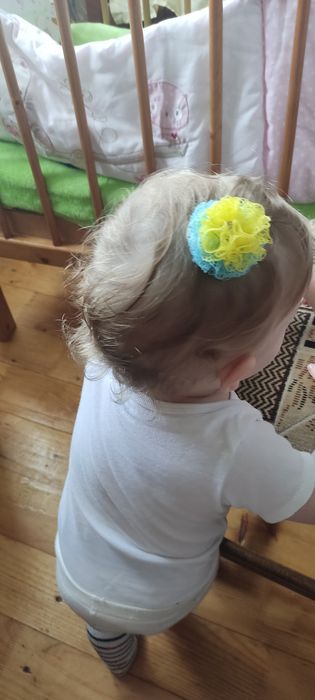 Шкільні бантики з мережева, білого, синього, жовтого. Гумка. Заколка