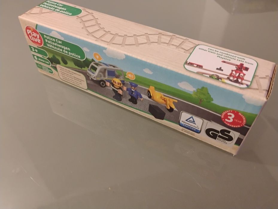 Play active Police car