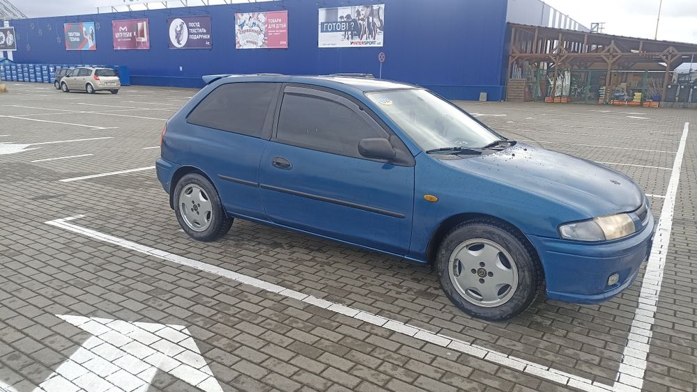 Mazda 323 продам
