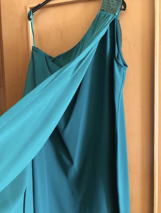 Vestido Cerimónia Verde com lantejoulas; XL