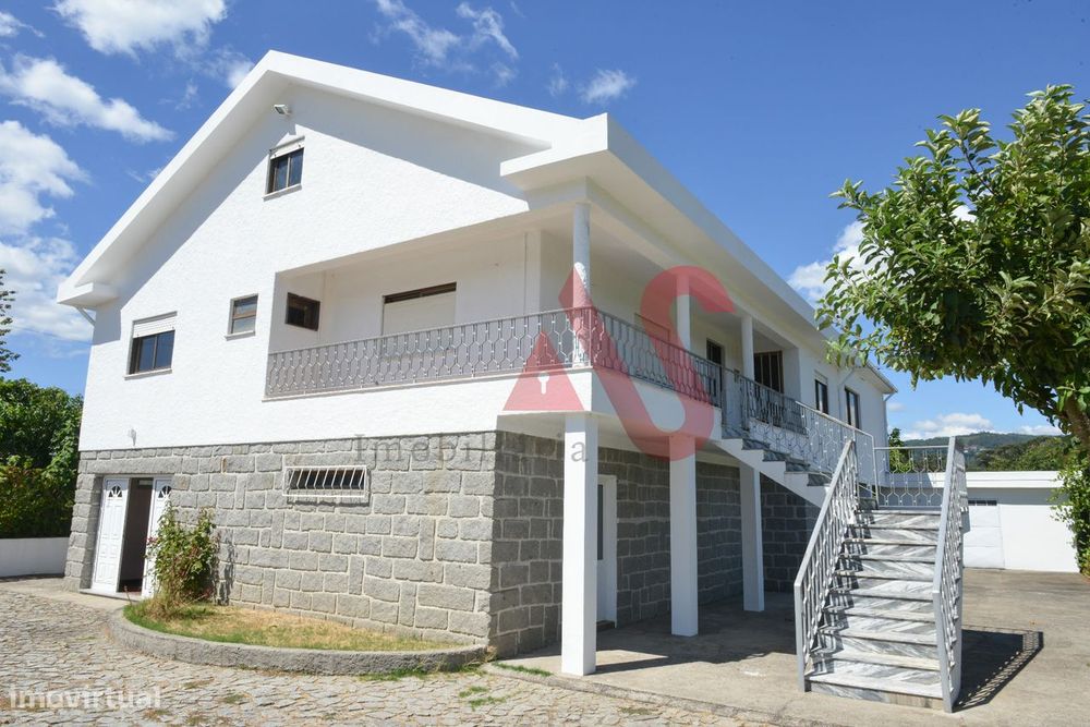 Moradia individual T6 em Gemieira, Ponte de Lima