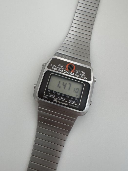 Оригінальний LCD годинник Omega Memomaster 1979 ідеал