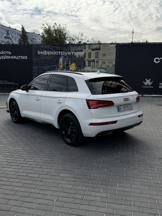 Audi Q5 2017 VIN WA1ANAFY5J2020110 фото оголошення 9 з 19