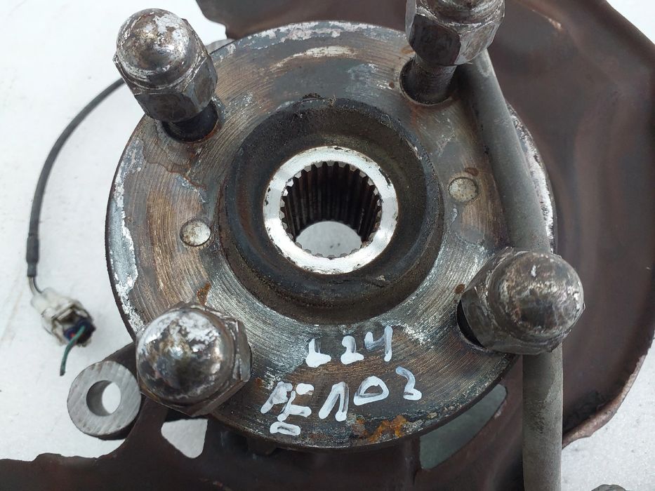 Manga de eixo frente esquerda TOYOTA Auris Hatchback (_E15_)