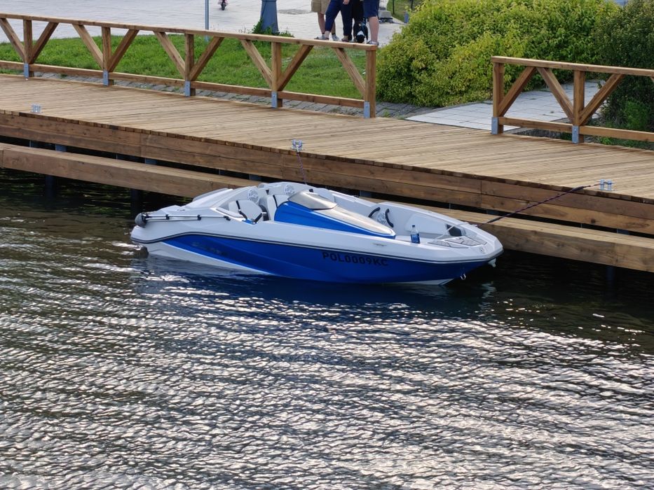 Łódź motorowa Scarab 165