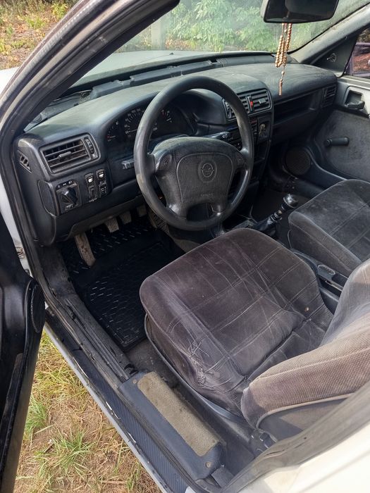 OPEL VECTRA 1990 VIN W0L000087L5231171 фото оголошення 11 з 16