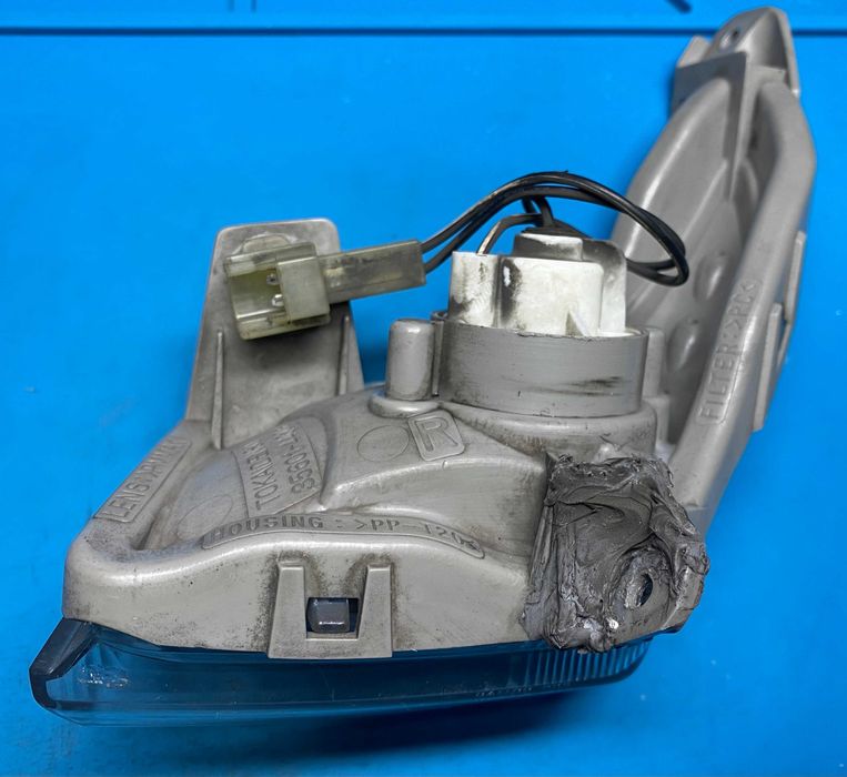 Suzuki GSR600, GSR400 оригінальний поворот передній правий