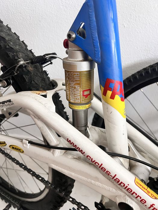 La pierre mountain bike