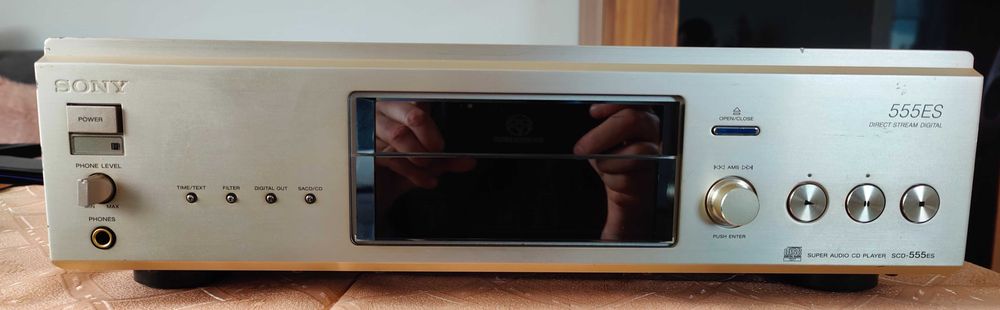 Sony Super Audio CD SCD-555ES