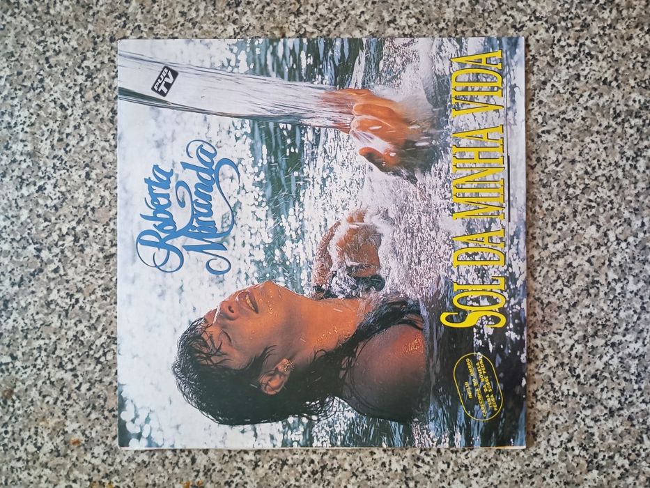 Variedade de discos vinil LP 3€ unidade
Exemplar estado de conservação