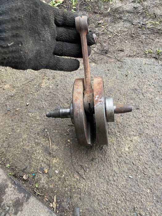 Коленвал восход 3м в отличном состоянии