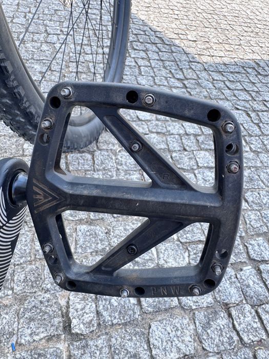 Bicicleta Trek Marlin 8 - com PNW e espigão telescopio