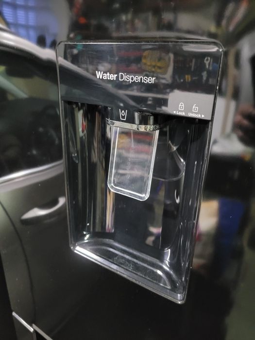 Lodówko-zamrażarka , chłodziarka SAMSUNG z dystrybutorem , czarna