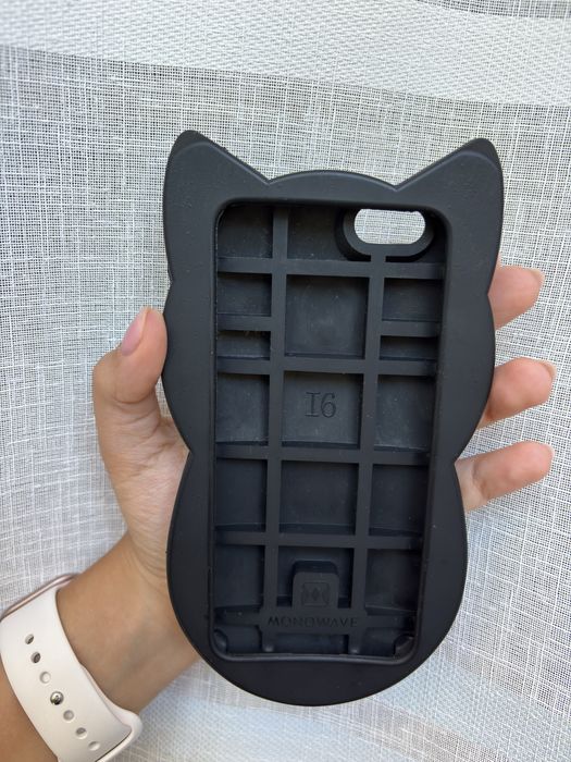 Capa iphone 6s com formato de gatinho