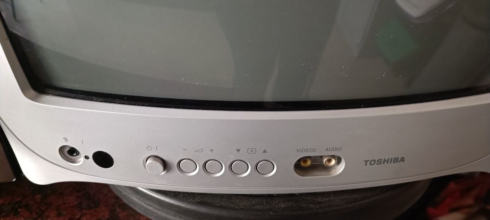 TV - Vintage - TOSHIBA - a funcionar - BARATÍSSIMA
