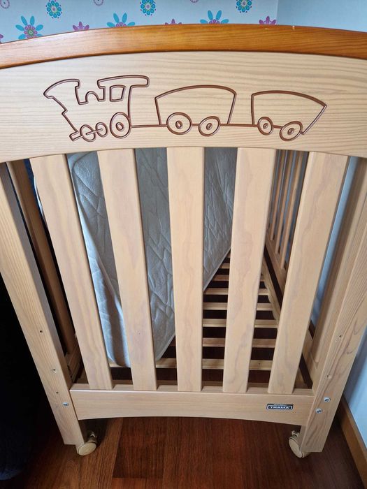 Berço em madeira maciça c/oferta