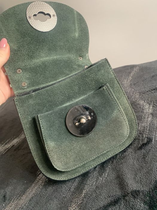 Skórzana torebka na lańcuszku