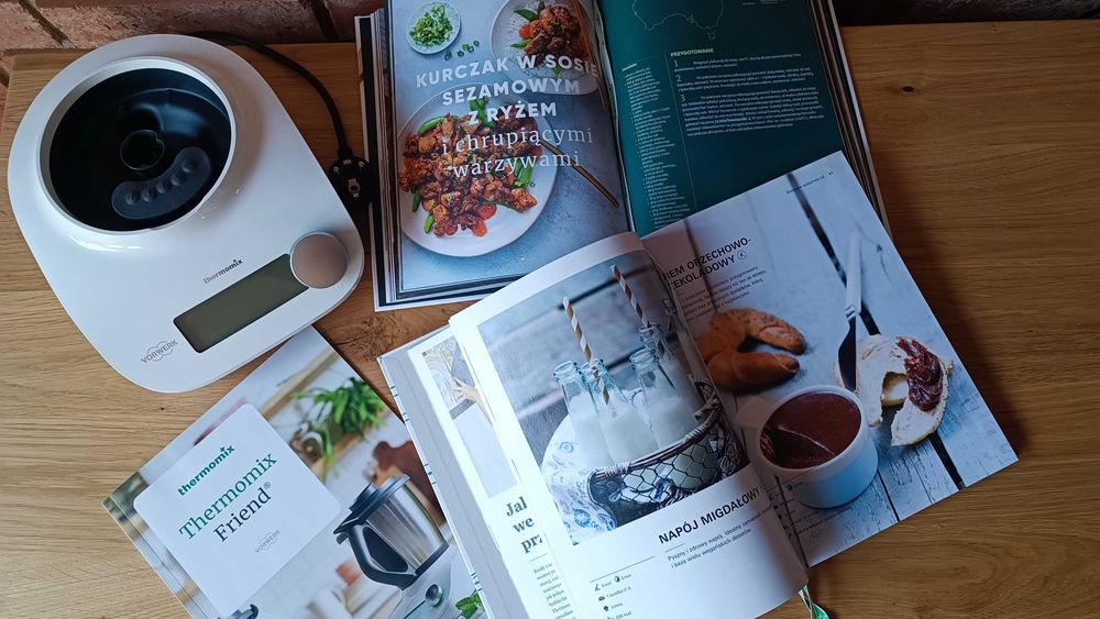 Thermomix Friend stacja - NOWY, nieużywany + 2 oryginalne Książki