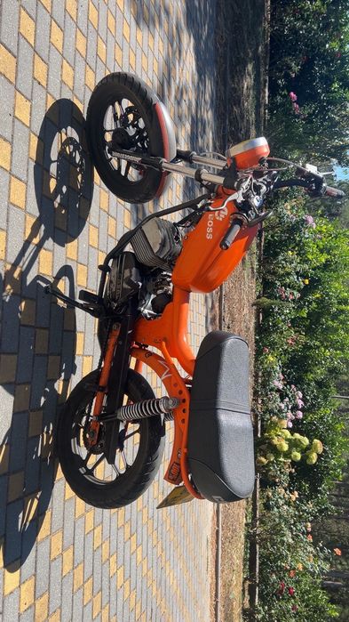 Mota casal Boss com motor zundapp