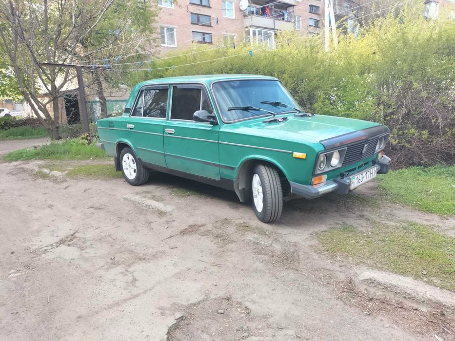 Продам машину 2106