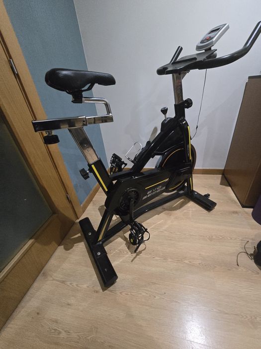 Bicicleta Indoor BH Fitness EVO S2000