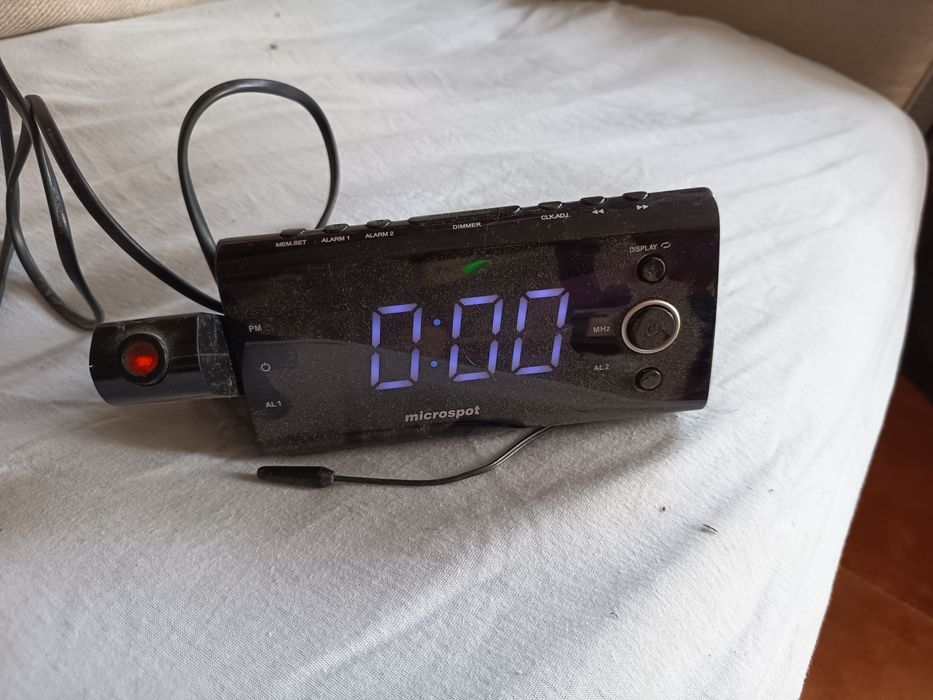 Relógio digital com sensor de teto com alarme e Rádio