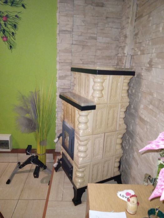 Piec kaflowy z szamotem na prąd