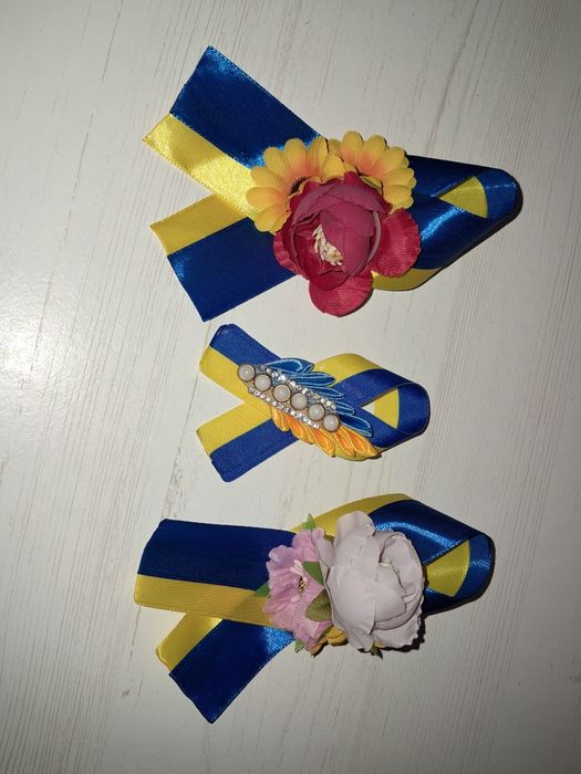 Брошки, бантики ручна робота