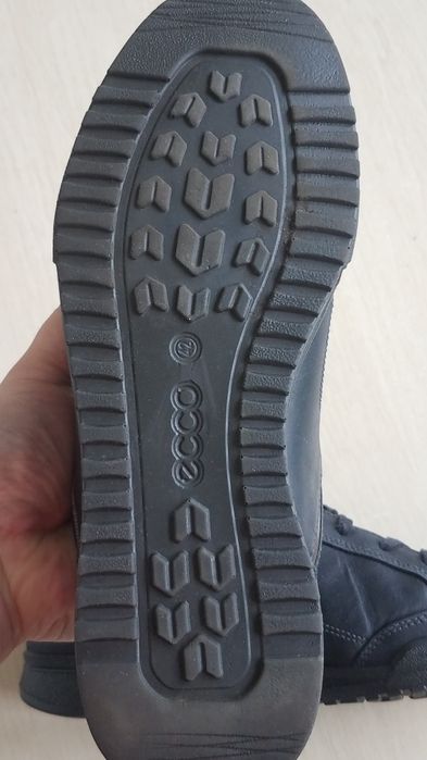 Кросівки шкіряні  Ecco 42