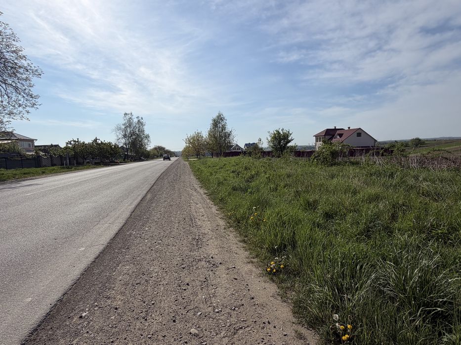 Земельна ділянка біля Траси Остриця