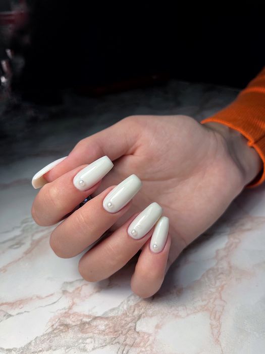 Манікюр Бровари, гель лак, нарощування