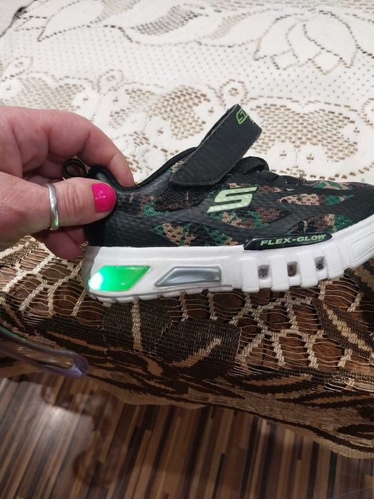 Kozaki Adidas i adidasy skechers 23 i 24 rozm dla chłopca