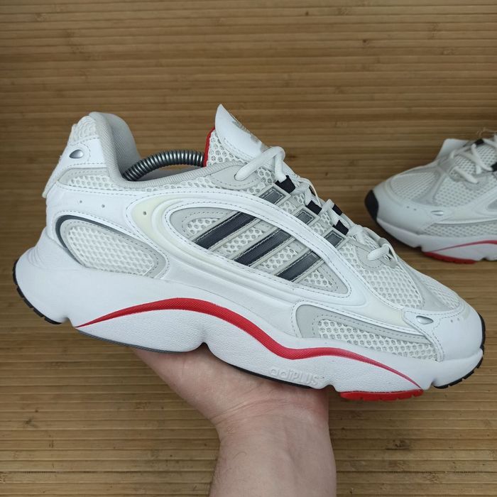 Кросівки Adidas Ozmillen Розмір 46 (30 см.)