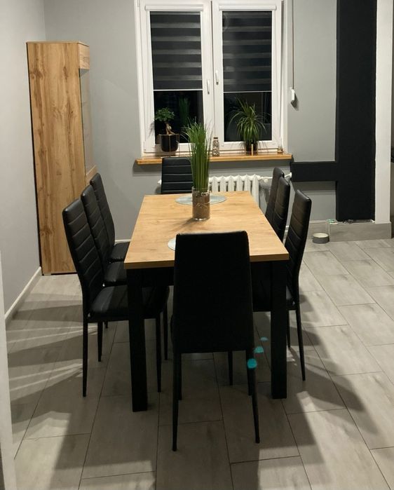 Stół rozkładany 80x160-200cm plus 8 krzeseł